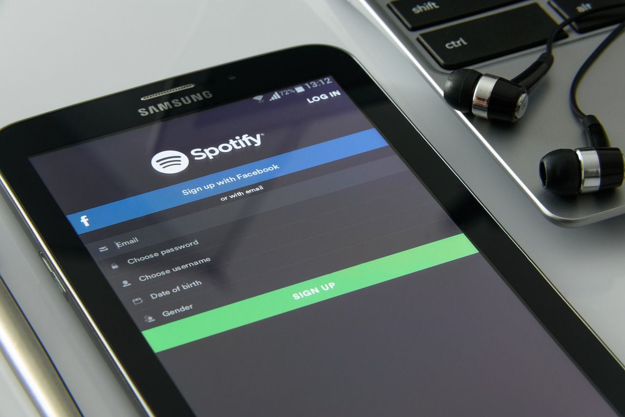 how to pre-save on spotify