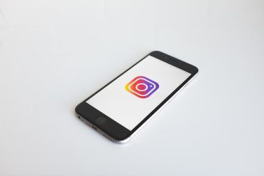 add music to instagram