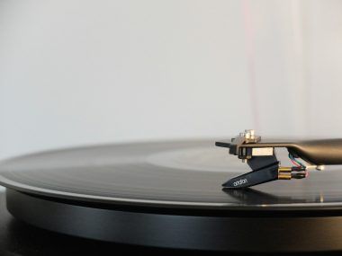 how much money do music artists make