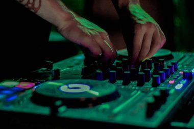 abbreviate entertainment