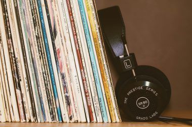 how to land a record deal