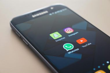 how to add music to a snap