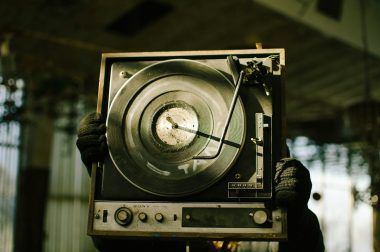 Monetize your single on JioSaavn and earn money