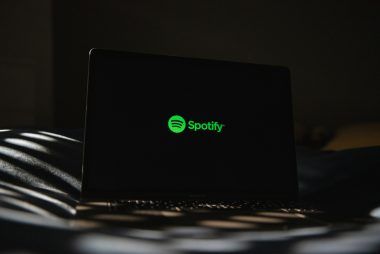 Upload your video on Spotify quickly